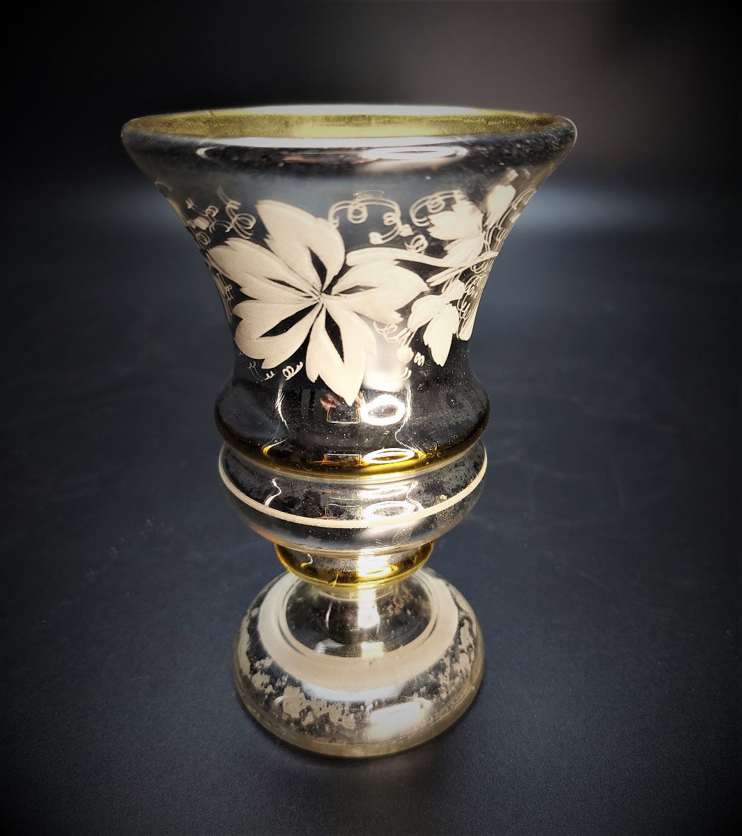 Coupe En Verre églomisé Epoque 19e Siècle