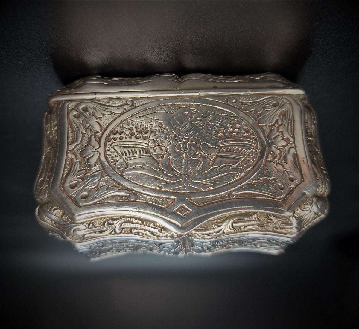 Pillbox / Snuff Box "under The Sign Of Love"... Silver And Grisailles 19th-photo-4