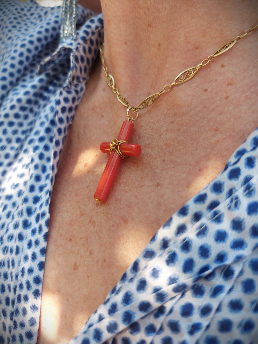 Croix En Corail Et Or