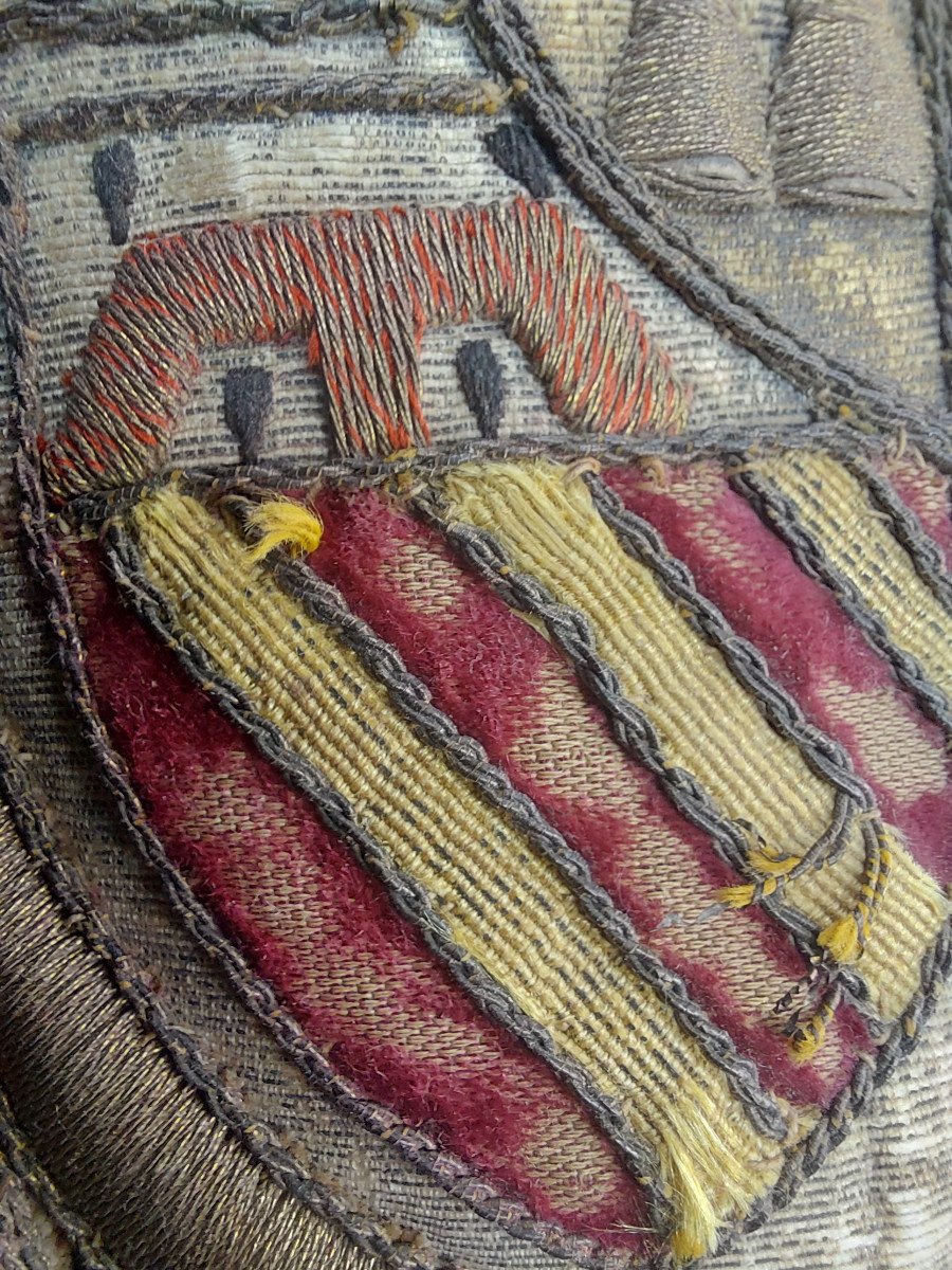 Noblesse Napolitaine : Blason Tissu Brodé Fin 17e Siècle-photo-1