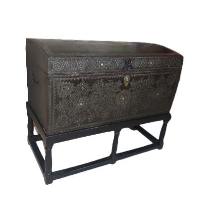 Studded Leather Coach Trunk Late 17th-early 18th Century-photo-2