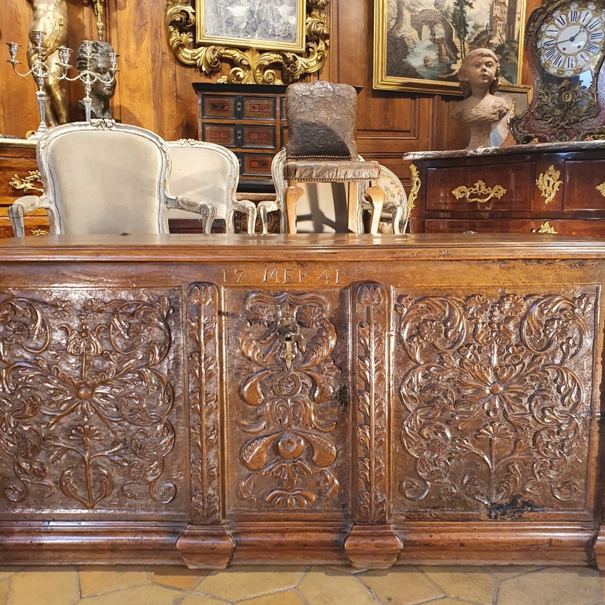 18th Century Wedding Chest-photo-2