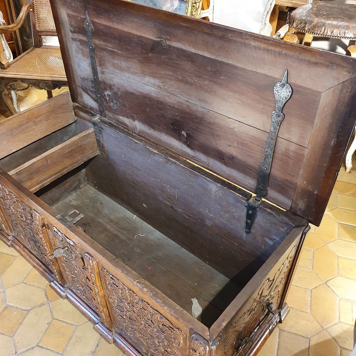 18th Century Wedding Chest-photo-2