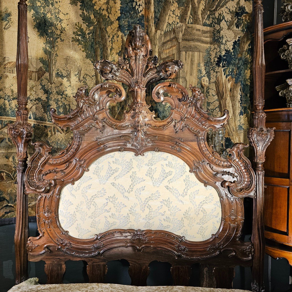 Important 19th Century Column Bed-photo-3