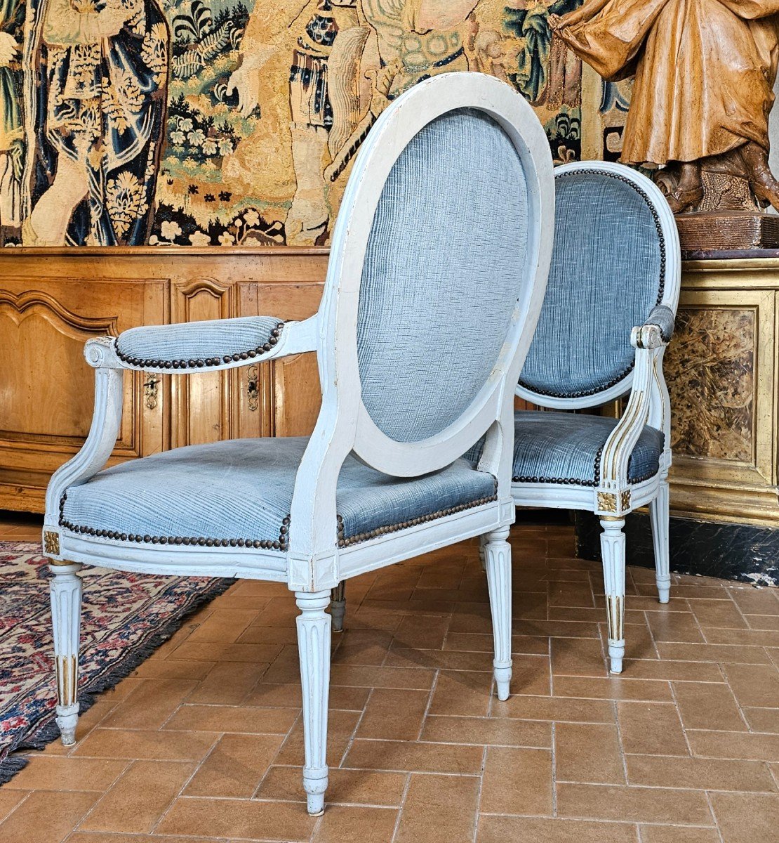 Paire De Larges Fauteuils à Dossiers Plats Epoque Louis XVI-photo-3