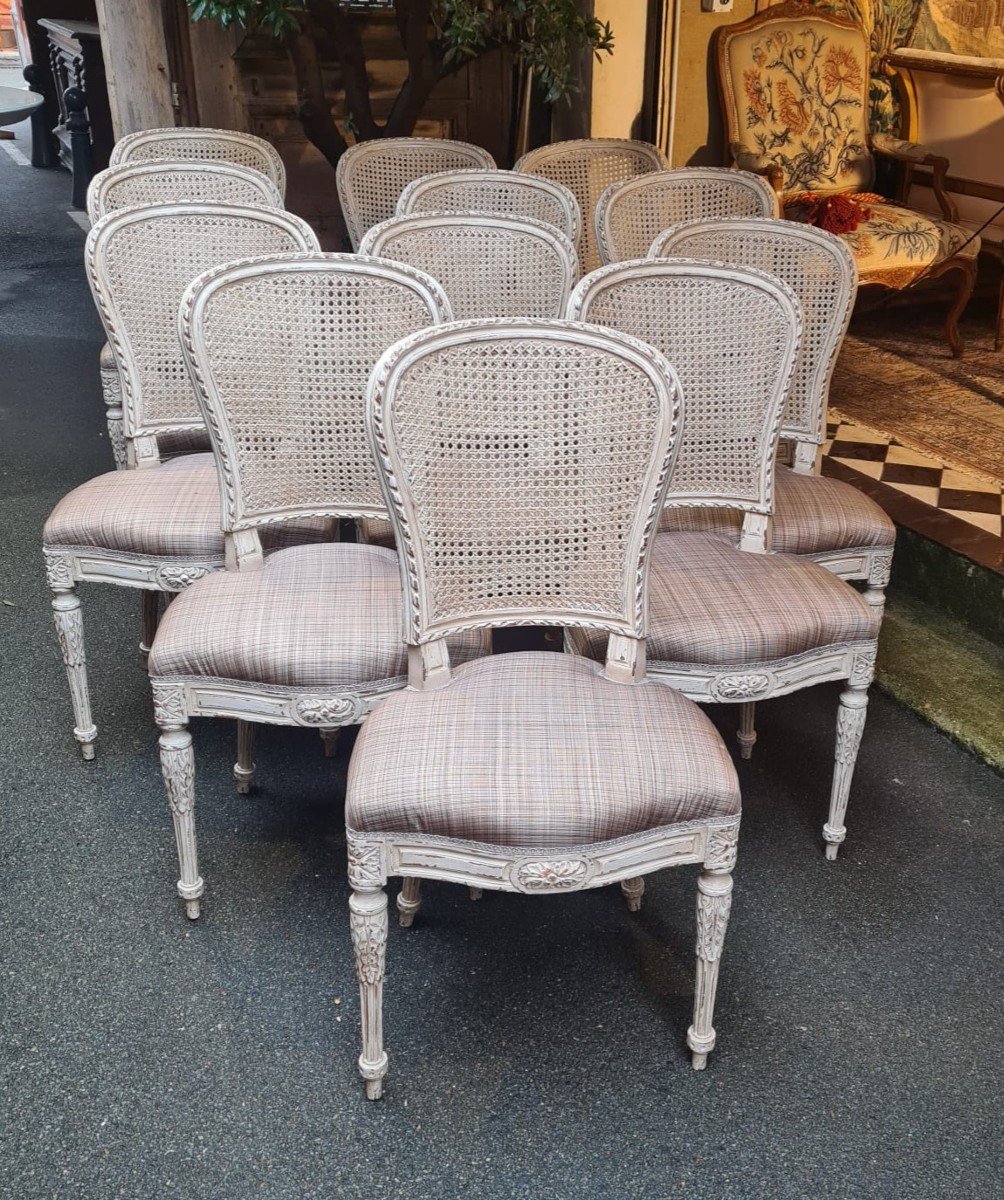 Suite De Douze Chaises De Style Louis XVI