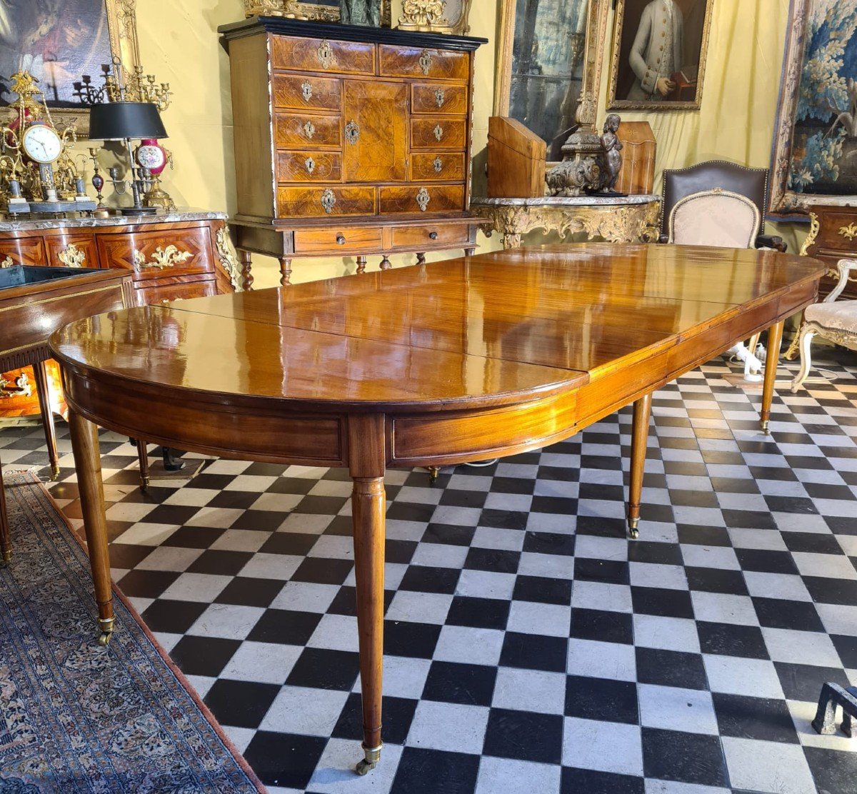 Table De Salle à Manger  De Style Louis XVI