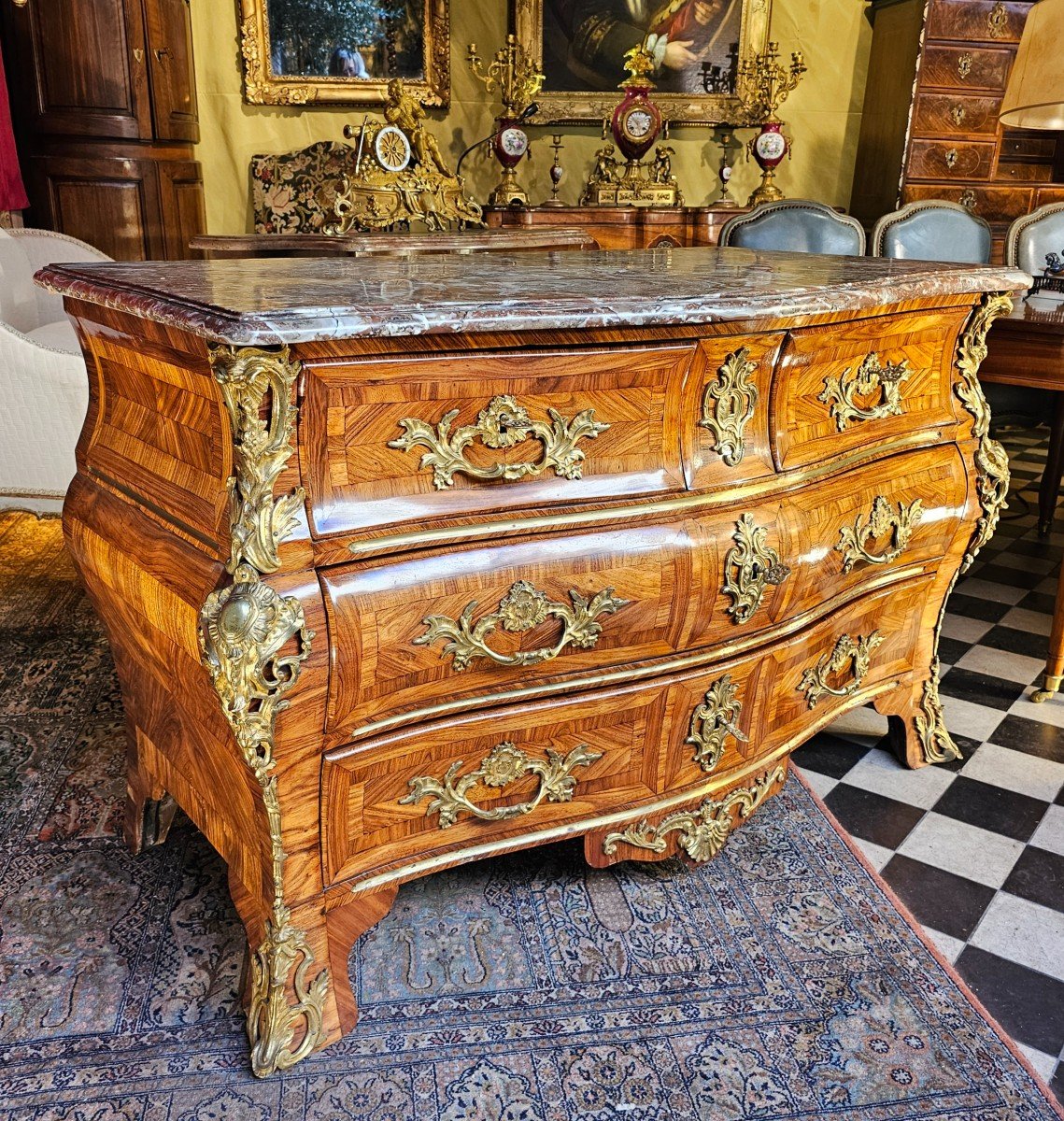 Commode De Forme Tombeau Epoque Louis XV-photo-2