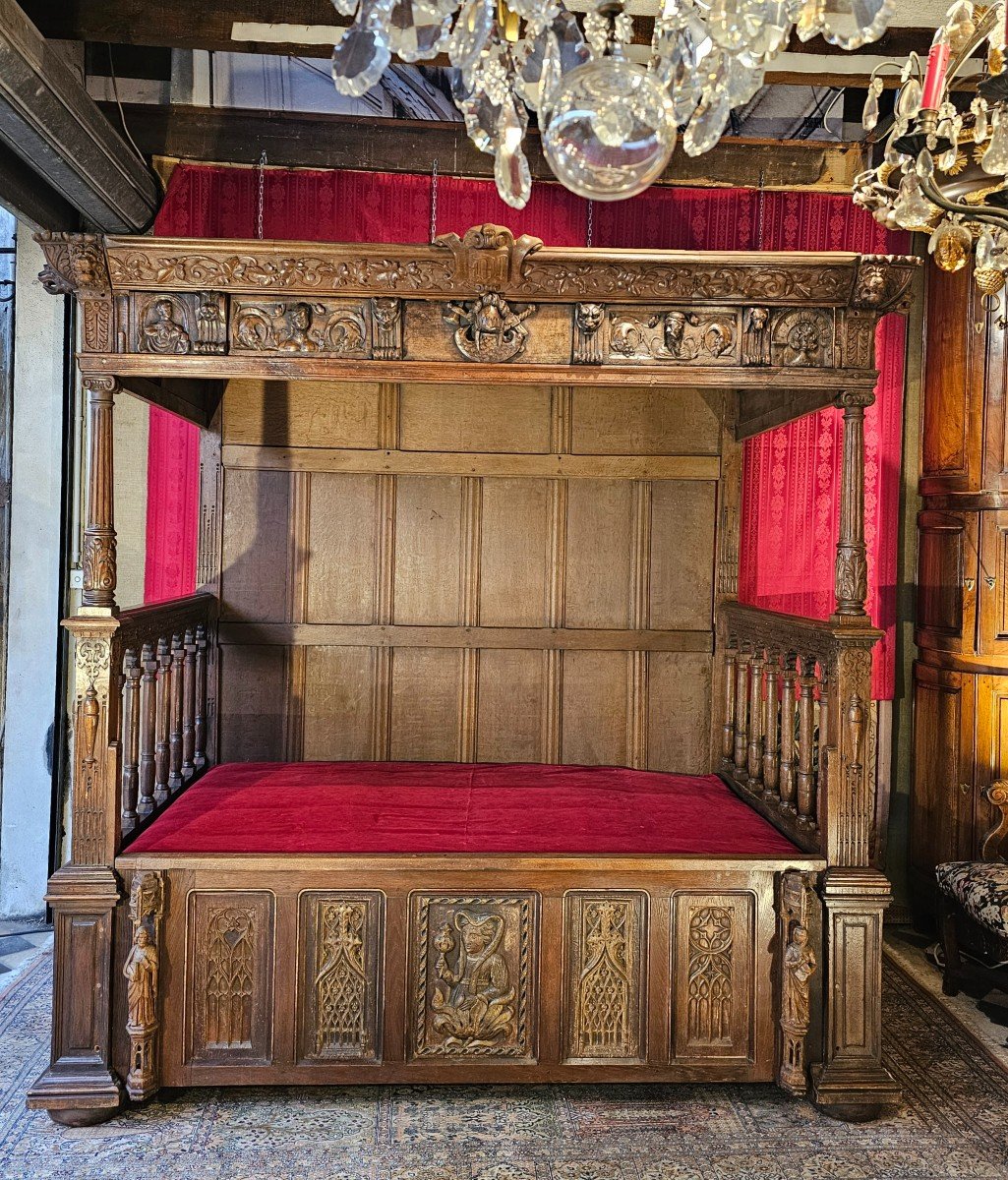 Renaissance Style Canopy Bed-photo-2