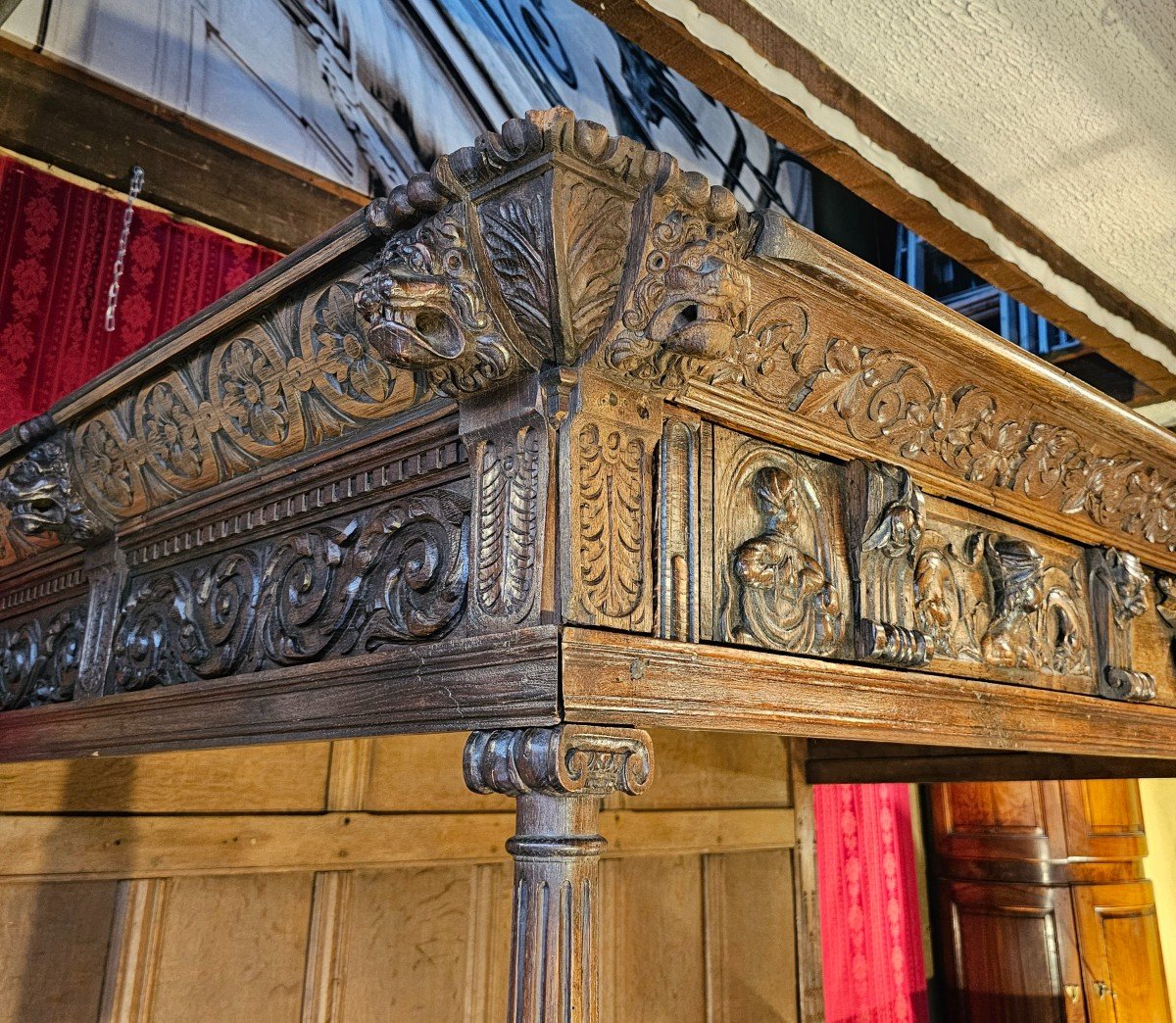 Renaissance Style Canopy Bed-photo-3