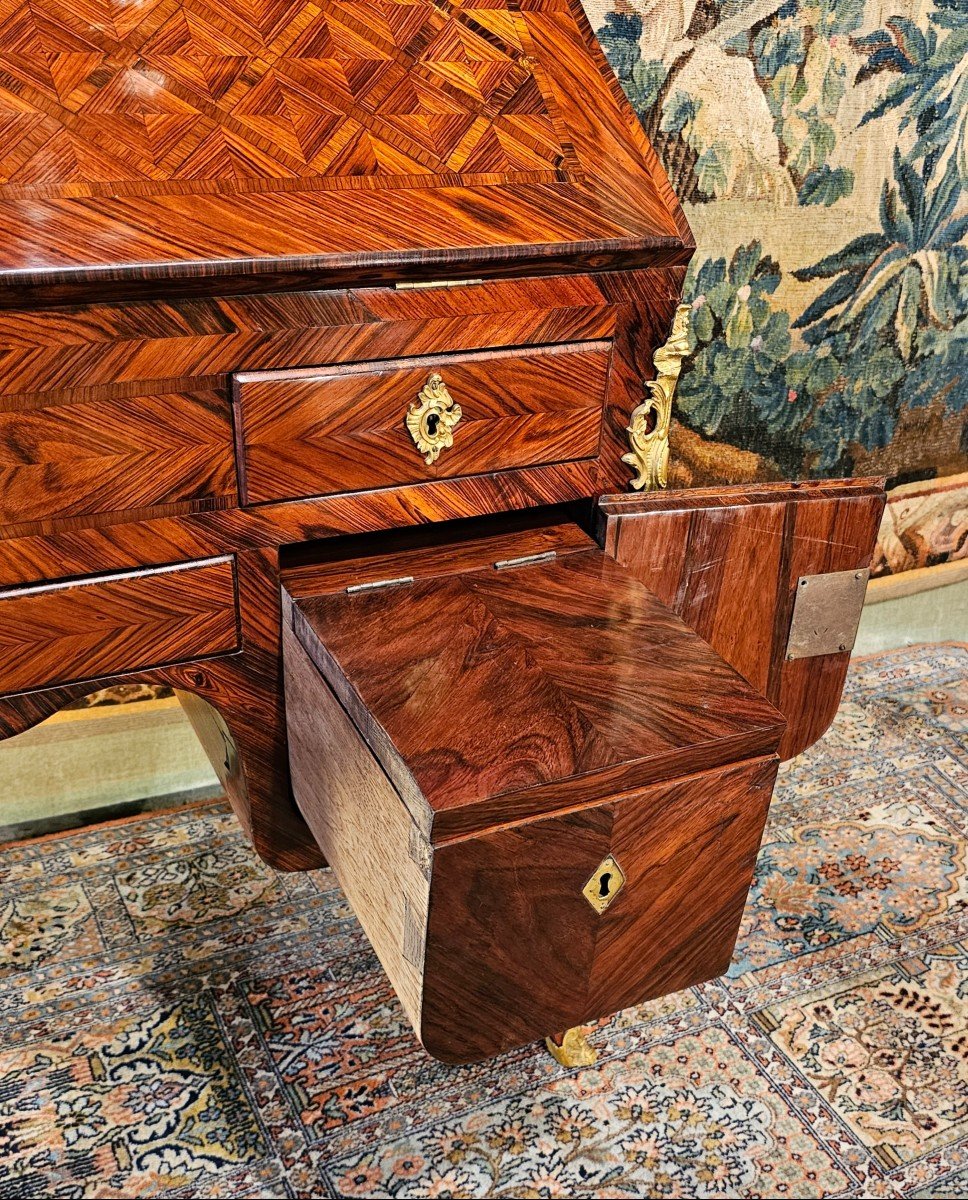 Regency Period Pedestal Desk-photo-1