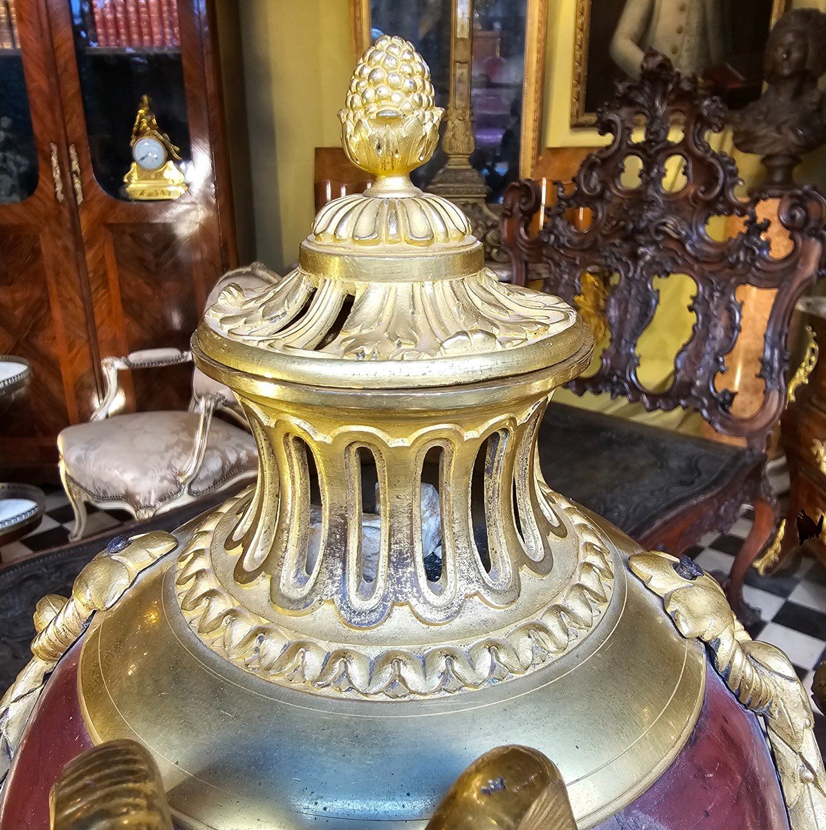 Pair Of Louis XVI Style Urns-photo-4