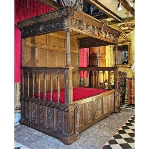 Renaissance Style Canopy Bed