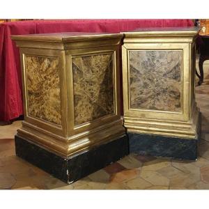 Pair Of Lacquered Wood Plinths From The Eighteenth Century