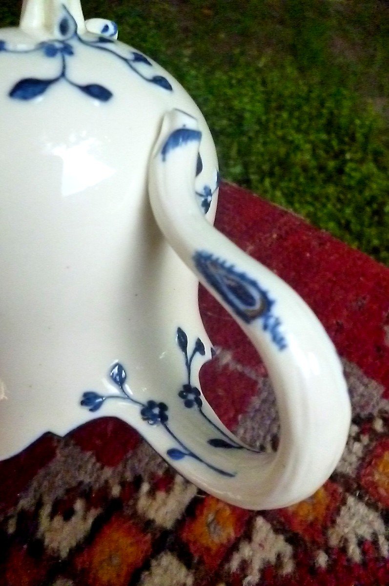 Tender Porcelain Milk Pot From Chantilly Eighteenth Time-photo-1