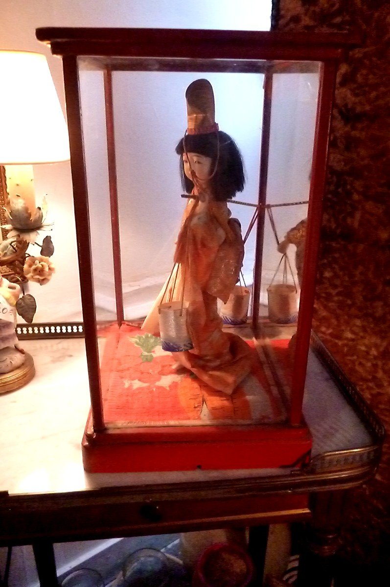 Vitrine   Poupée  Asiatique -photo-2