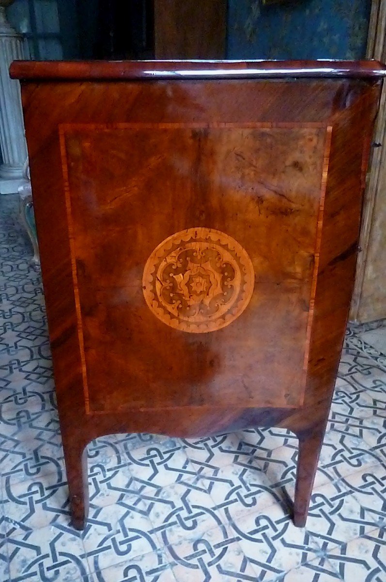 Commode Galbée Italienne époque XVIII E-photo-3