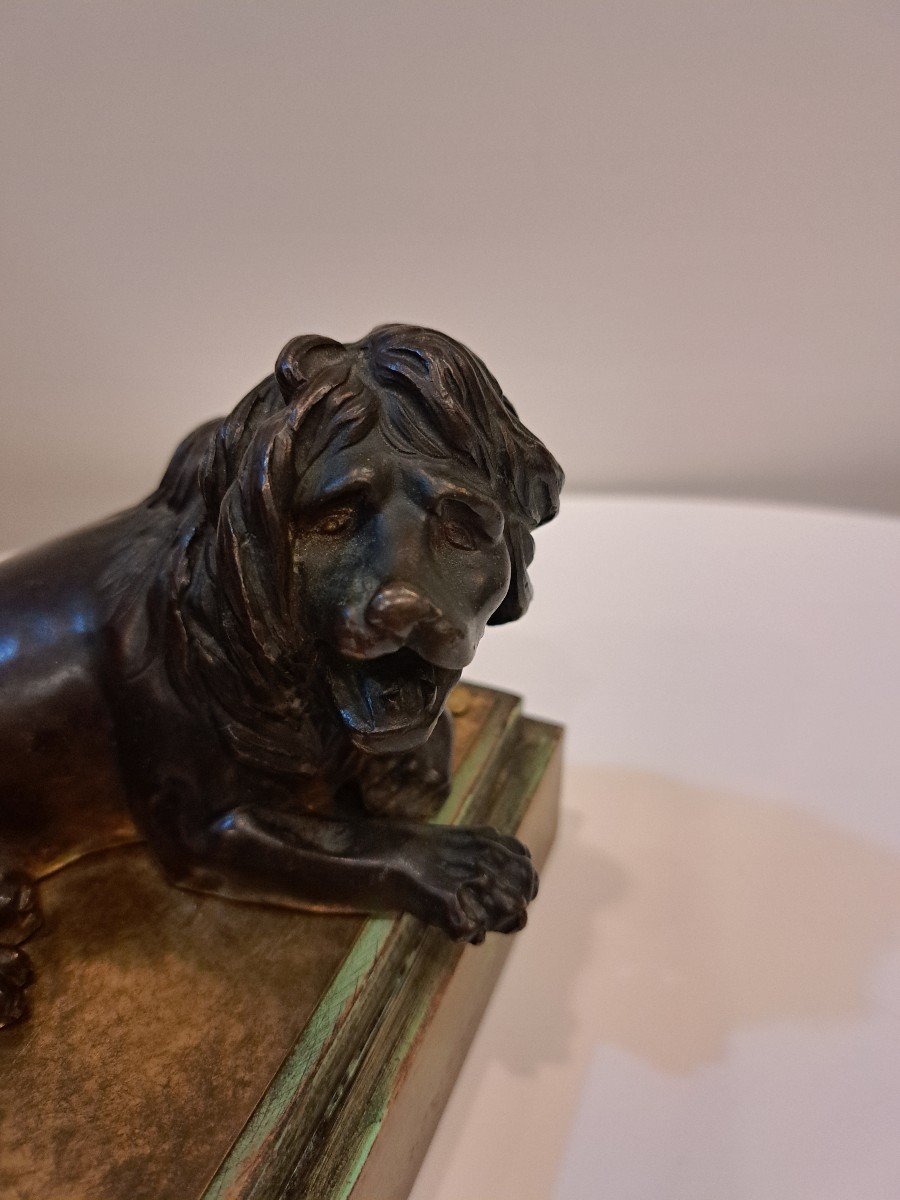 Bronze Animal Reclining Lion -photo-3