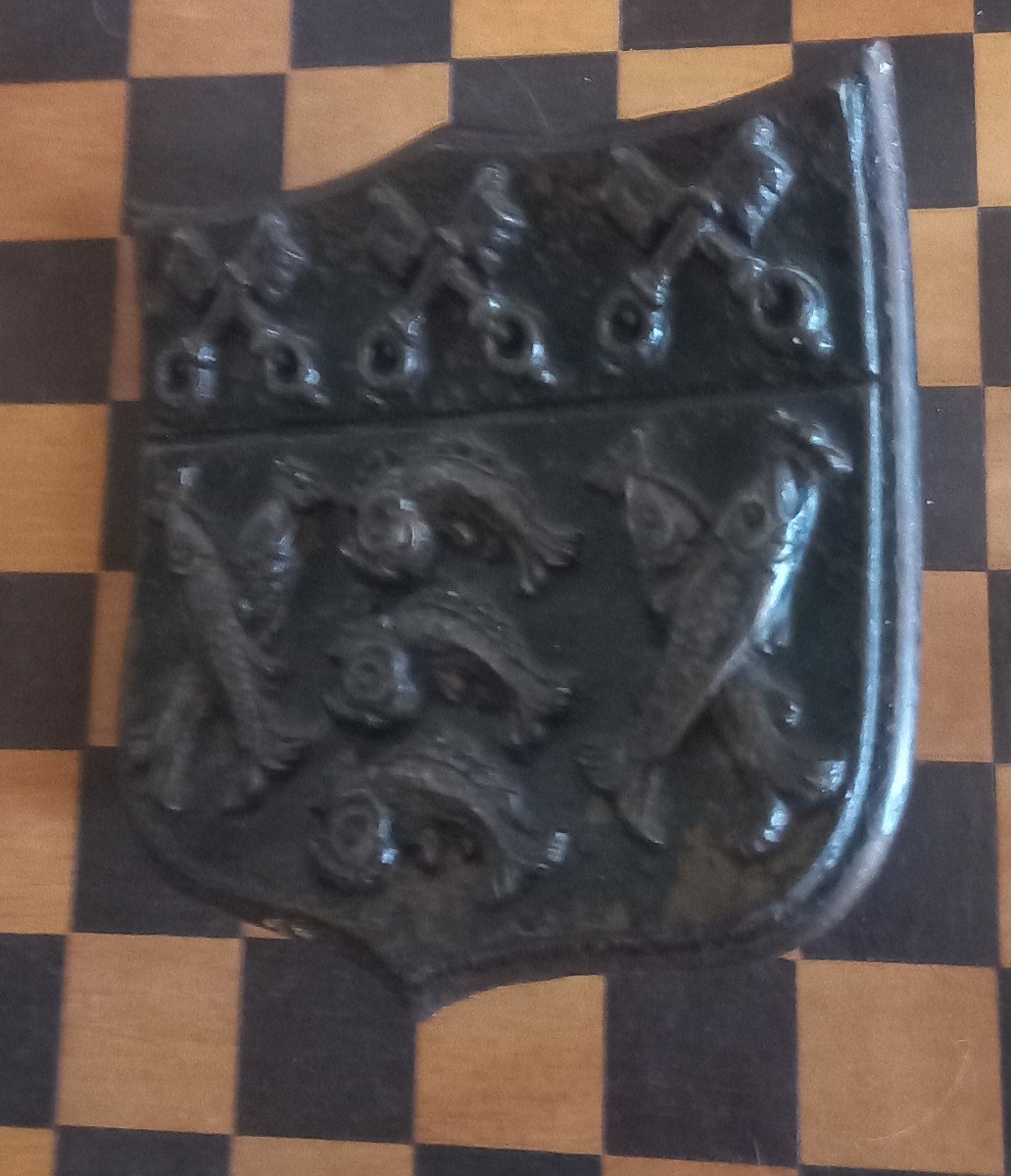 Coat Of Arms In Iron-photo-4