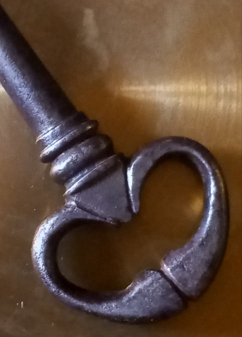 Beautiful 17th Century Iron Key-photo-2