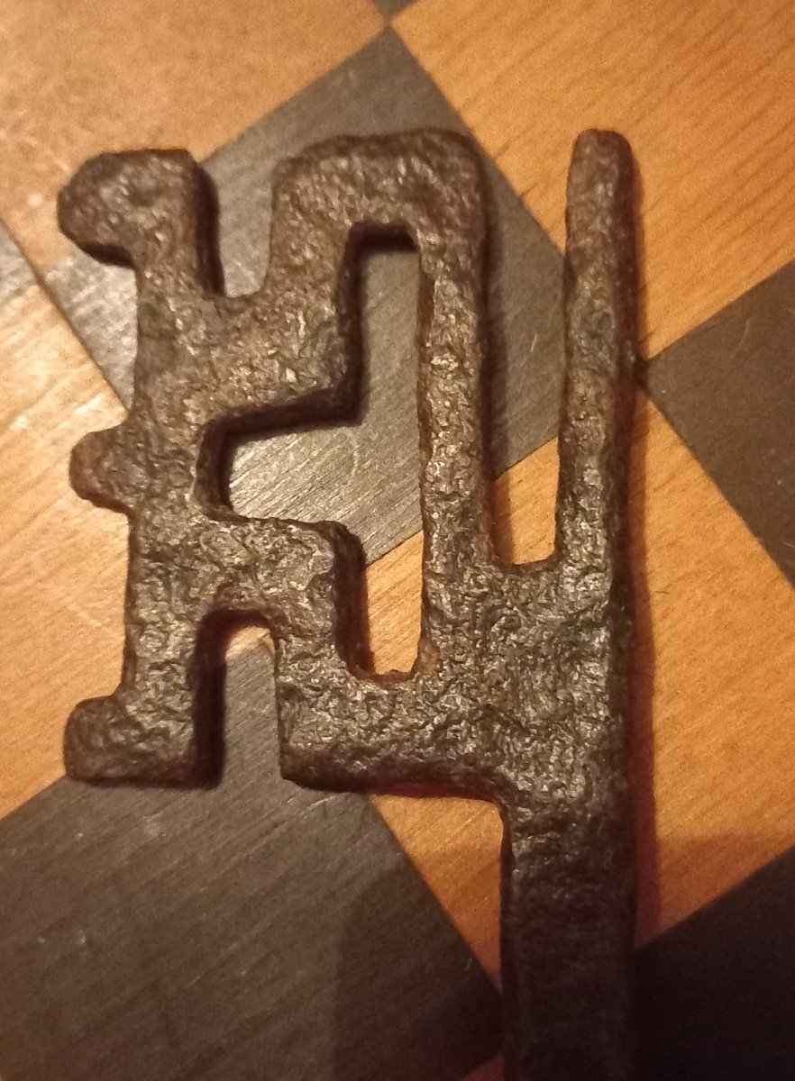 Wrought Iron Key From The 11th Or 12th Century -photo-2