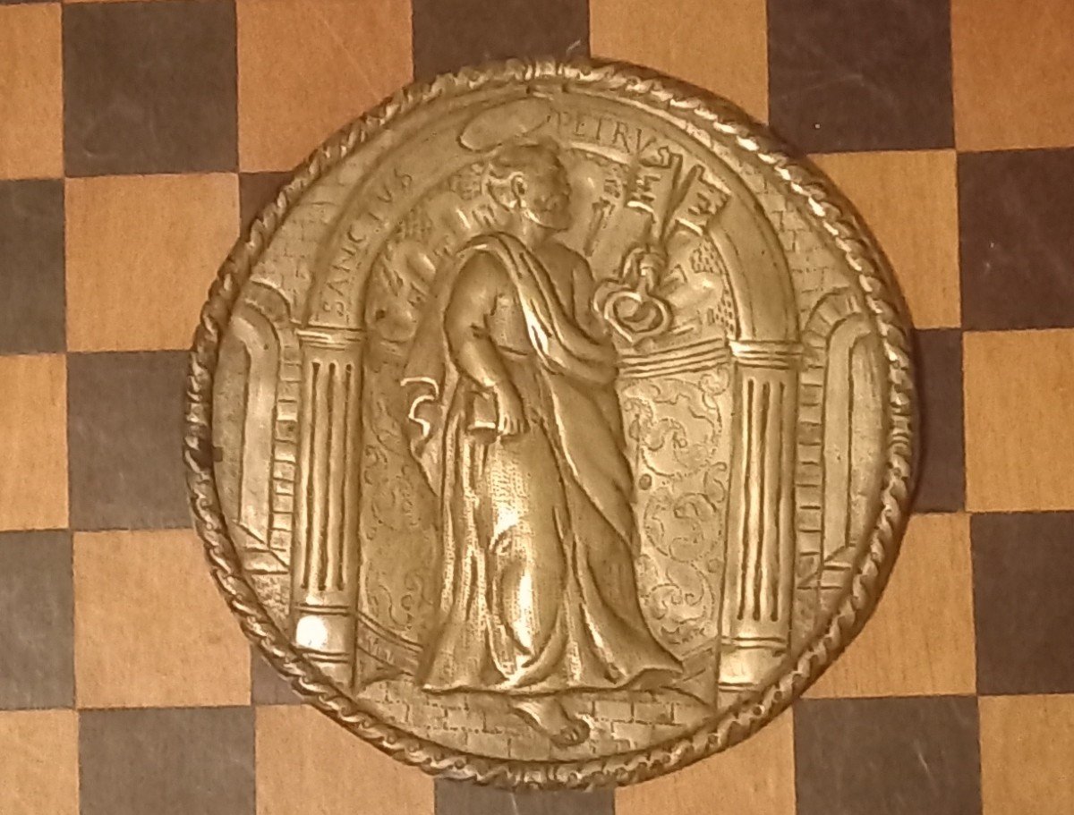 Medallion Saint Pierre