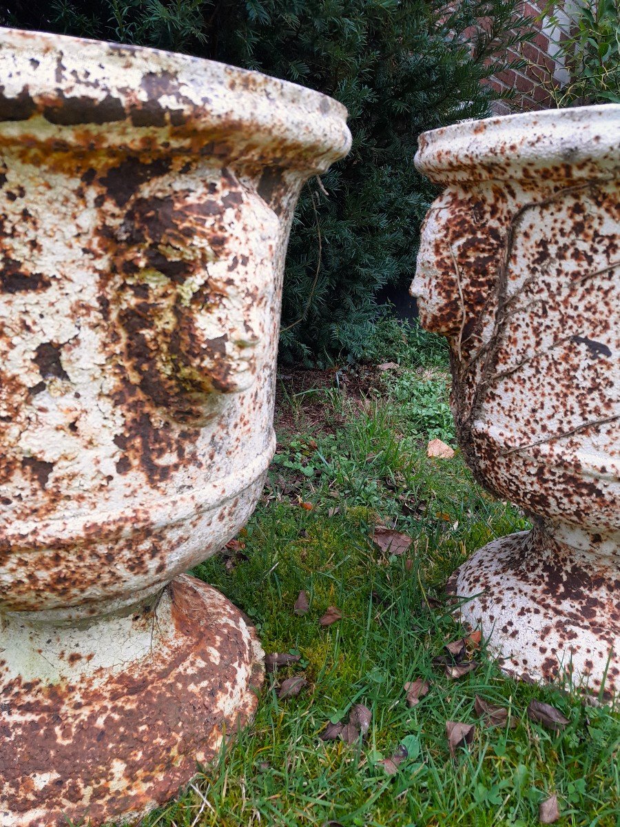 Pair Of Vases With Women's Heads-photo-1