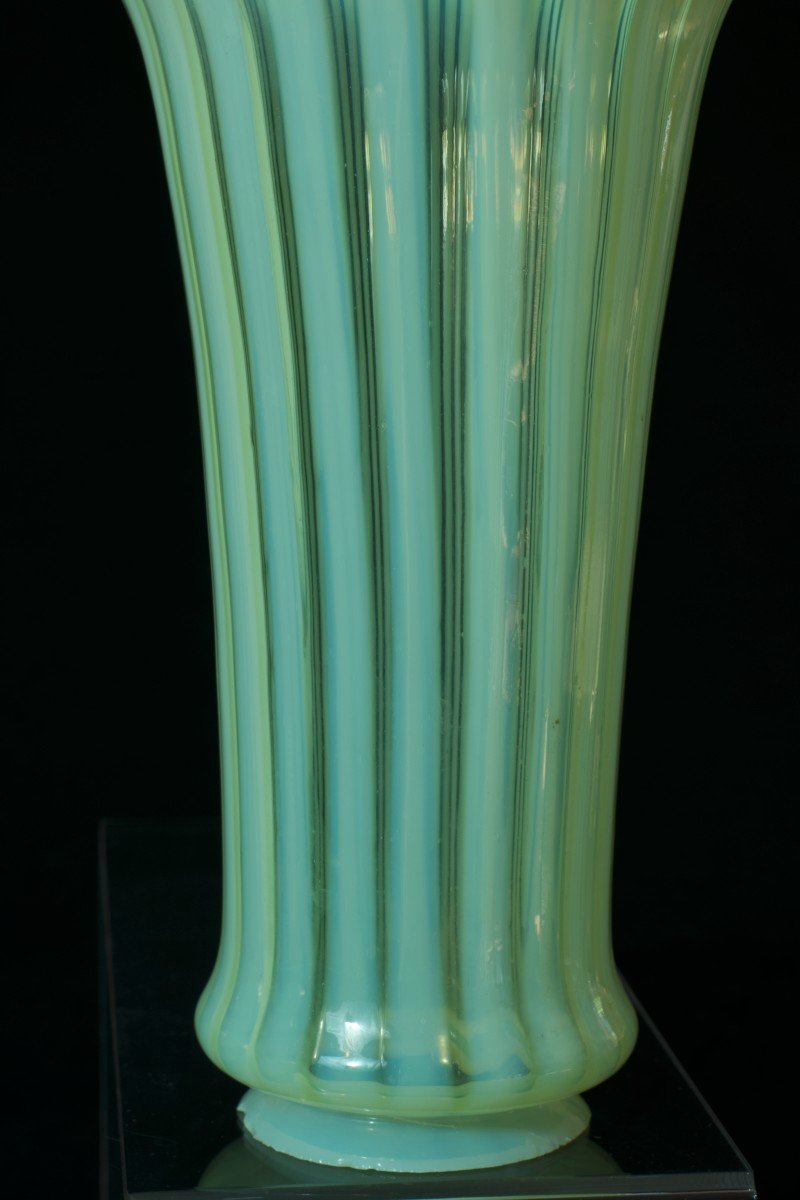 Large Art Nouveau Tulip Lamp Wes Benson Glass Ouraline Vaseline Glass 23 Cm-photo-1