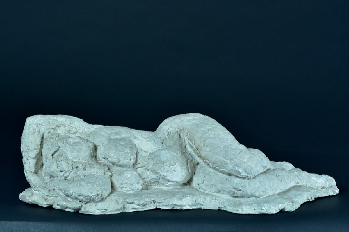 Old Statue Sculpture Plaster Workshop Nude Study Pregnant Woman Female Portrait Maternity-photo-2