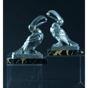 Maurice Frecourt Antique Pair Of Art Deco Toucan Holding A Seed Marble Metal Bookends