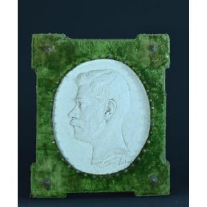 Old Portrait Man Profile Plaster Medallion 19th Bas Relief Signed Sculpture