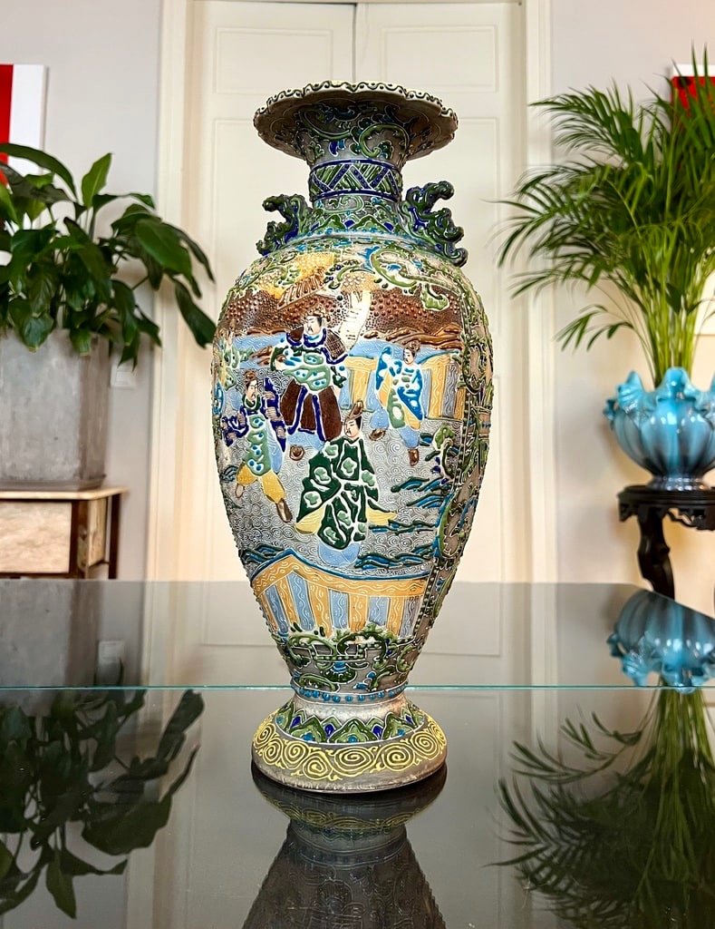 Asian Vase Satsuma Glazed Ceramic Moriage -photo-1