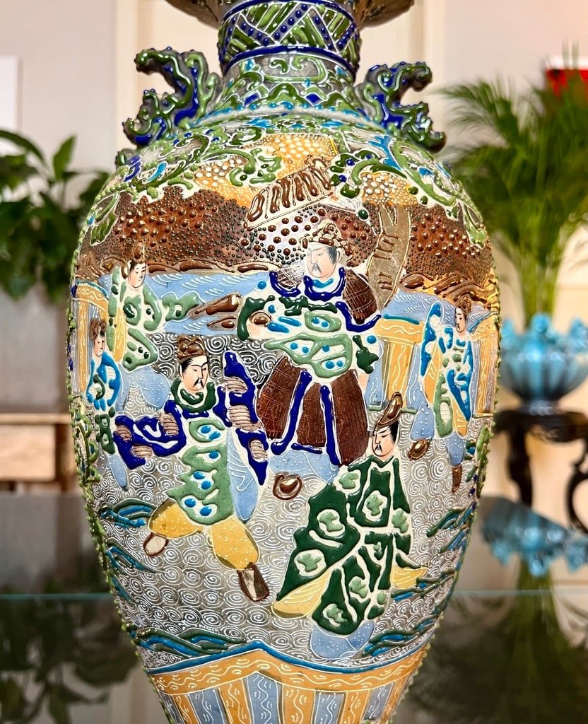 Asian Vase Satsuma Glazed Ceramic Moriage -photo-5