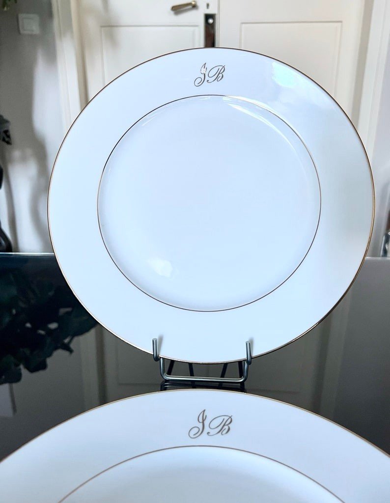 12 Flat Plates With Gold Fillet Decor - Limoges Porcelain - Monograms -photo-1