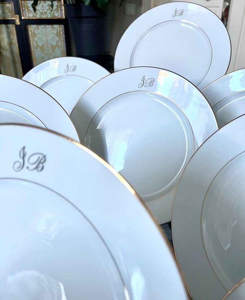 12 Flat Plates With Gold Fillet Decor - Limoges Porcelain - Monograms -photo-7