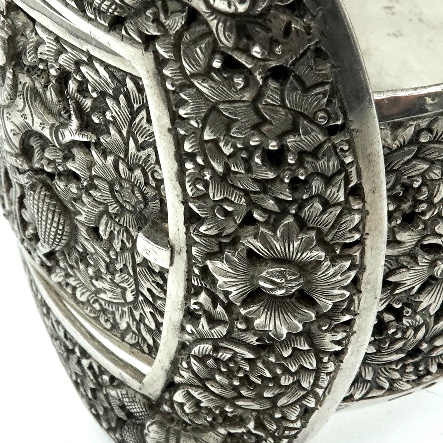 Gros Bracelet Ancien Années 1920-30 Forme Boucle, Indochine, Argent Repoussé-photo-4