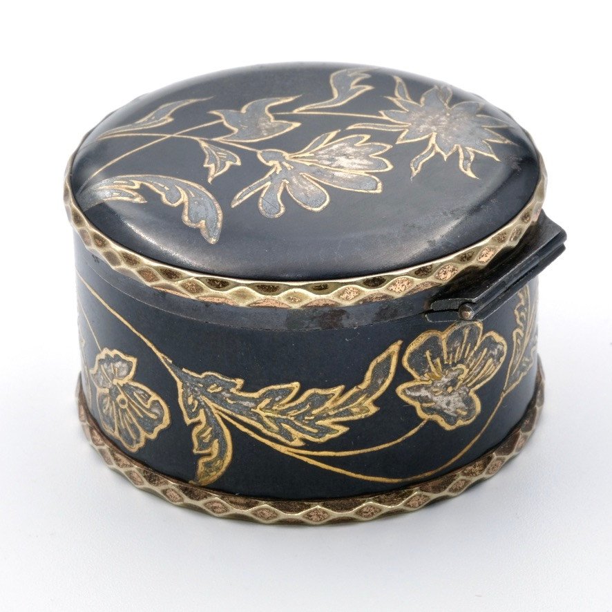 18th Century Box Lacquered Steel Decorated With Gold And Silver Flowers-photo-4