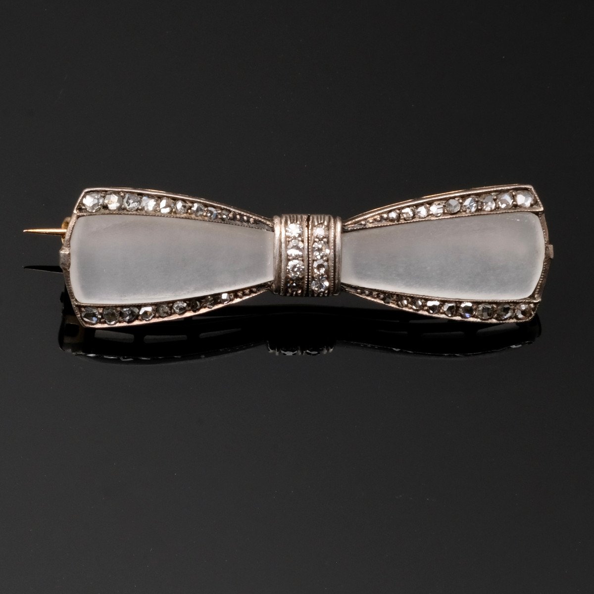 Art Deco Era Brooch Gold Diamonds And Frosted Crystal-photo-2