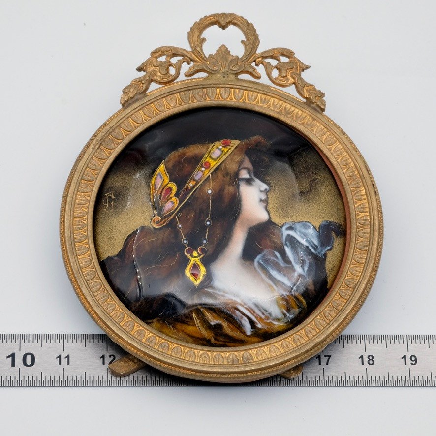 Limoges Enamel Signed Gf Profile Of A Woman From The 1900s Golden Frame-photo-5