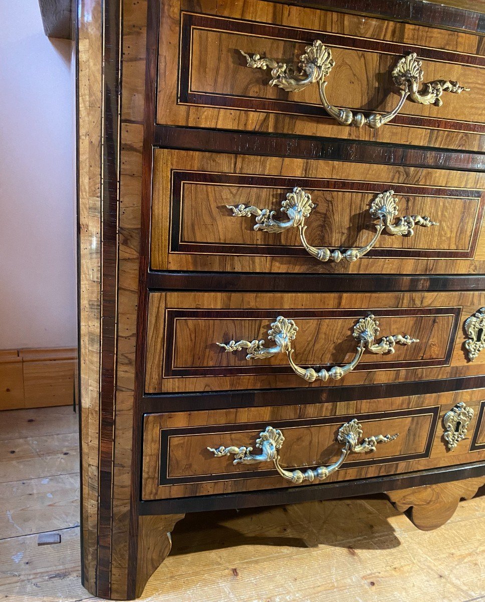 Commode En Marqueterie De Bois d'Olivier Début Du XVIIIème Siècle-photo-1