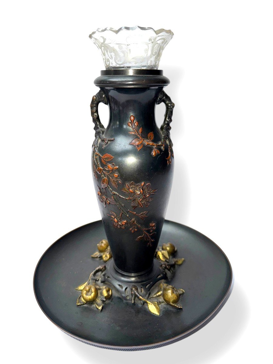 Vase Japonisme France 19ème Siècle En Bronze Monté Sur Un Plat, Peut-être D’alphonse Giroux