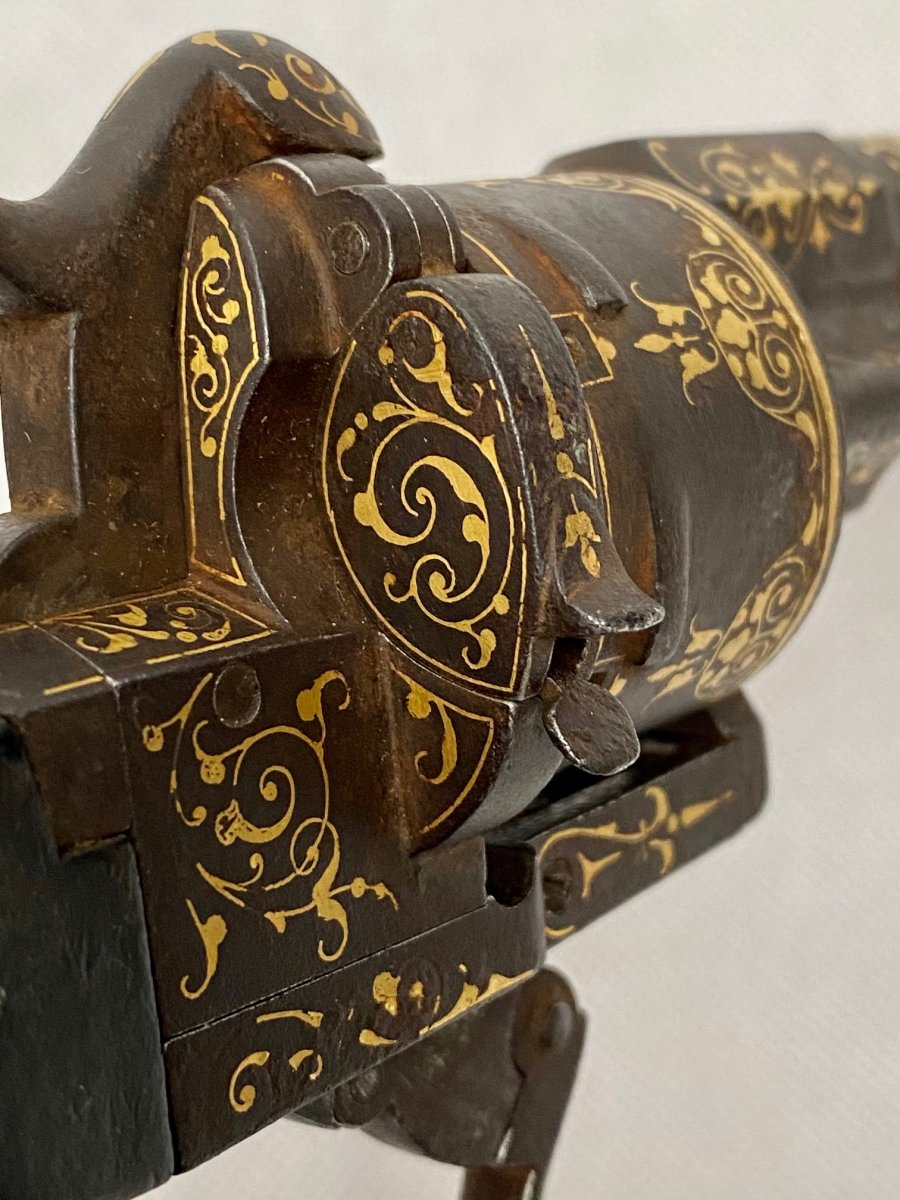 A Spanish Gold Damascene Revolver By Zuloaga Dated 1863-photo-4