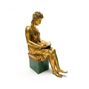 Sculpture 18e  Siècle En Bronze Doré D’une Femme à L’antique Assise Lisant