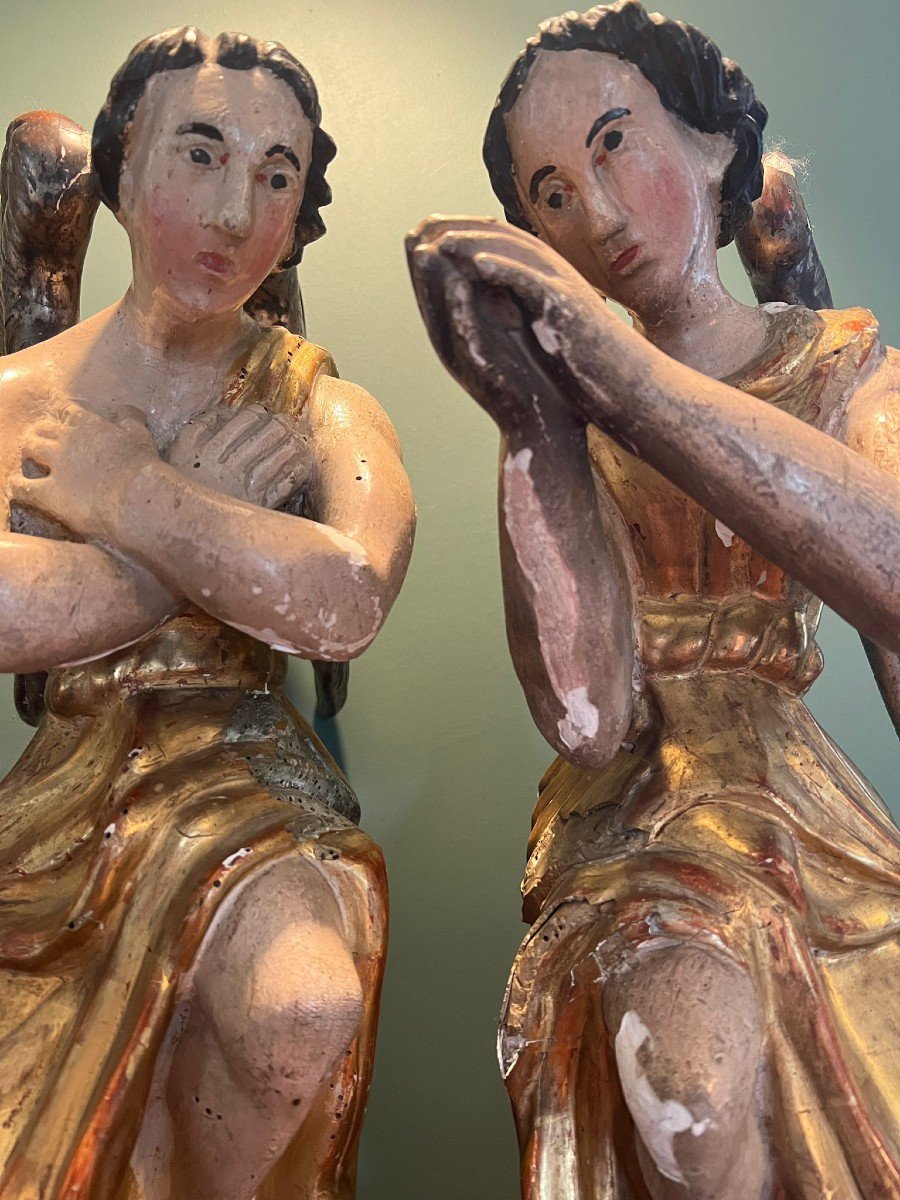 Paire d'Anges Adorateurs En Bois Polychrome Et Doré XVIIIe Siècle-photo-1