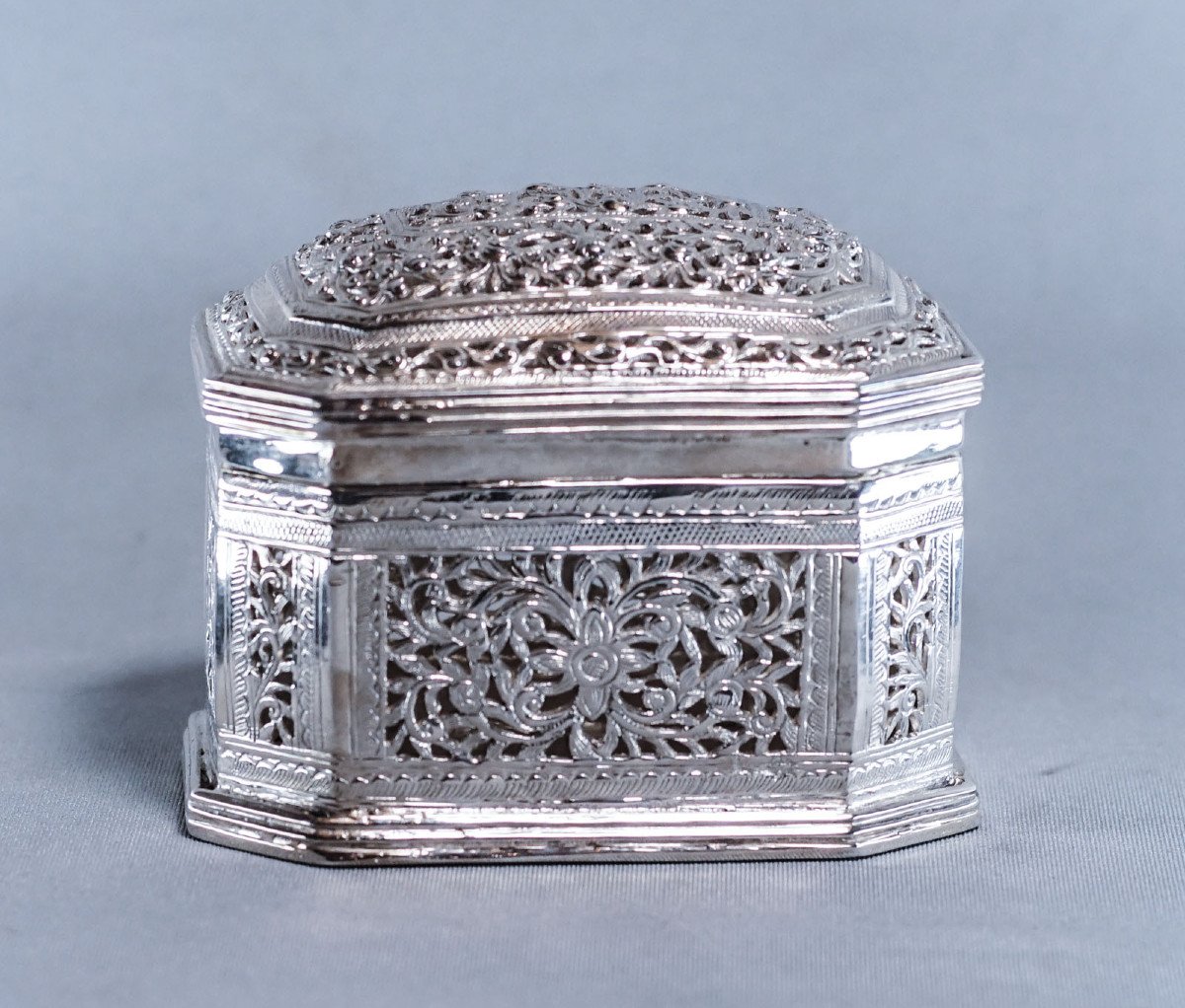 Burmese Silver Rectangular Betel Lime Box 142g