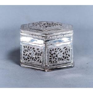 Burma Silver Hexagonal Betel Lime Box 79g