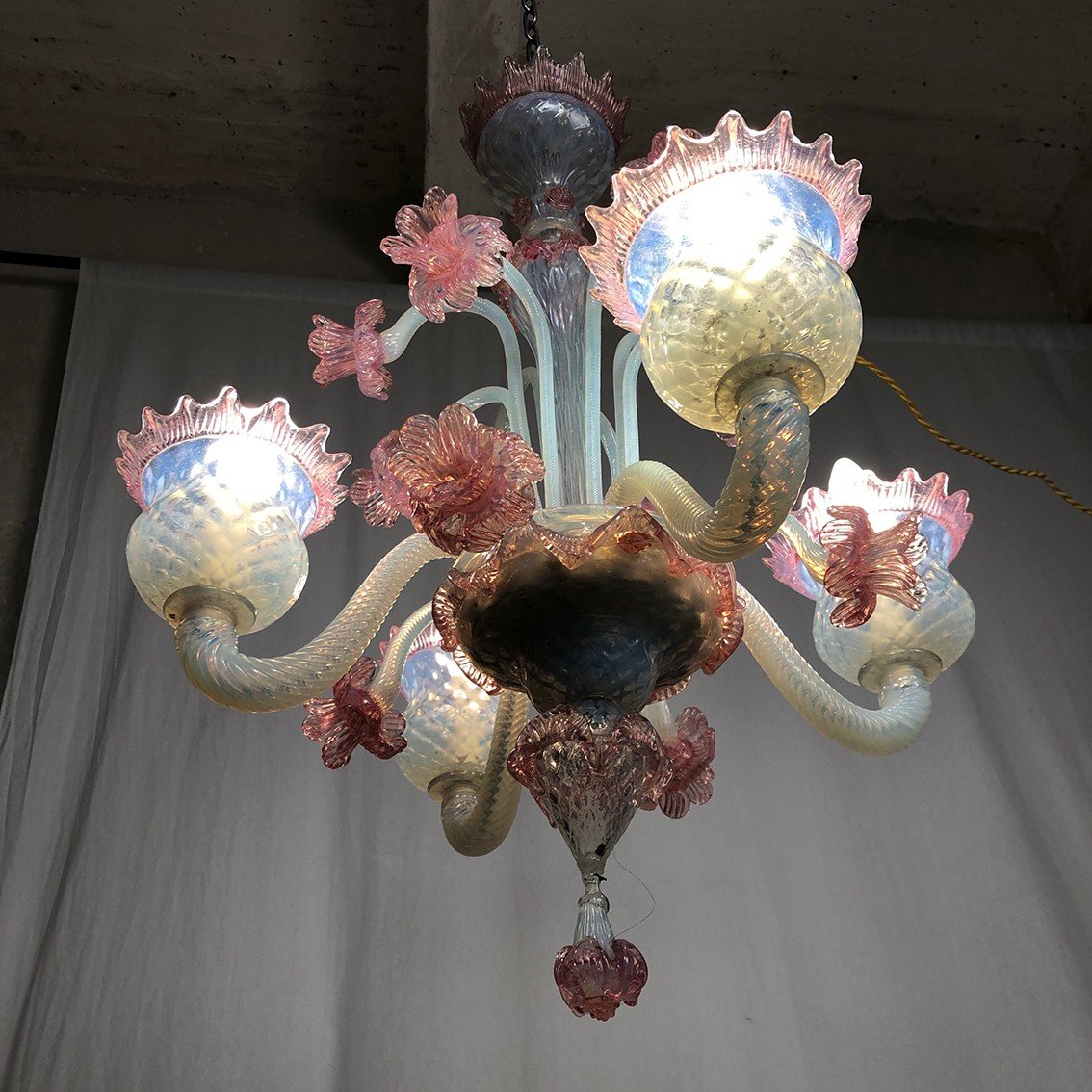 Milky White And Pink Murano Glass Chandelier With Four Arms Of Light-photo-4