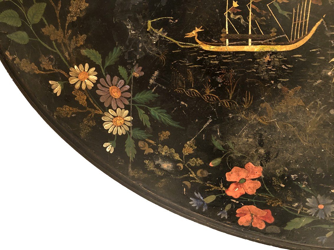 Large Tilting Pedestal Table, Black Lacquered Wood Decorated With Animated Oriental Landscape And Flowers, 19th Century-photo-4