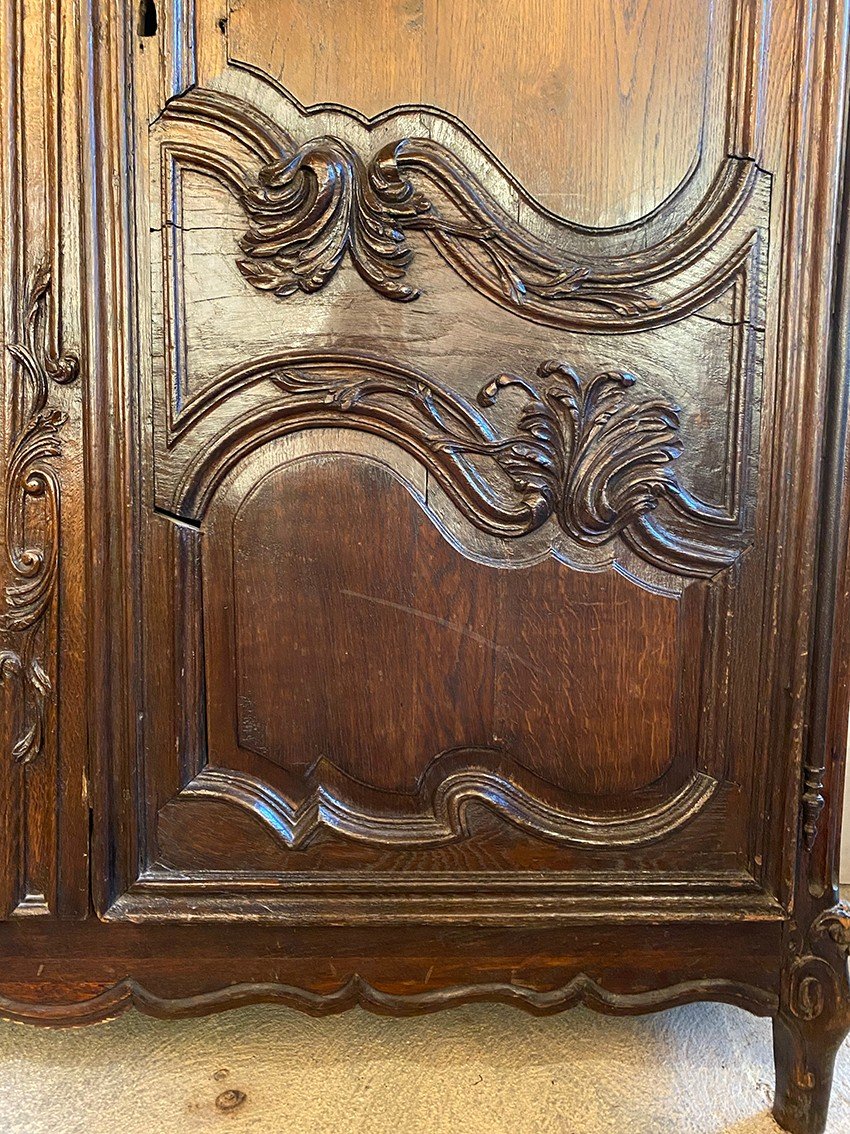 Armoire En Chêne Sculpté à Décor De Feuillages Et De Fleurs, Fin XVIIIe-photo-2