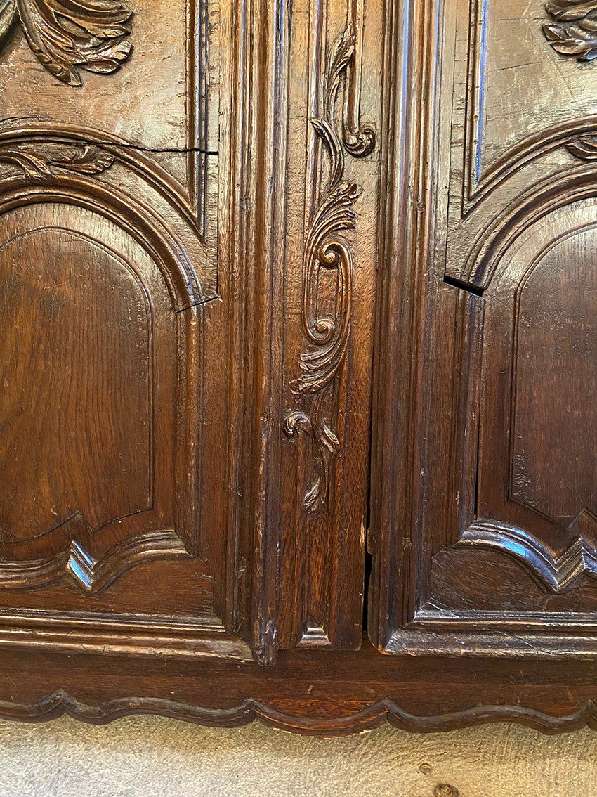 Armoire En Chêne Sculpté à Décor De Feuillages Et De Fleurs, Fin XVIIIe-photo-3